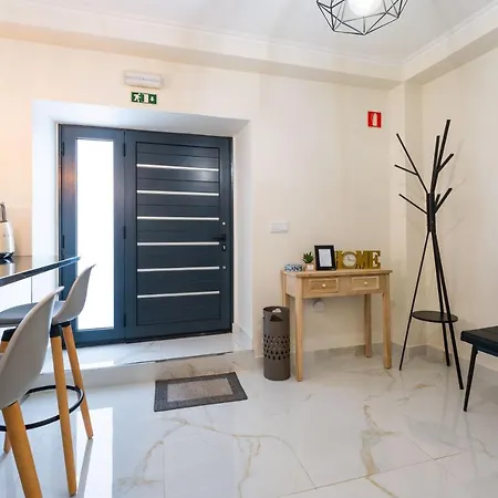 Flh Triplex With Terrace Santa Cruz (Madeira)