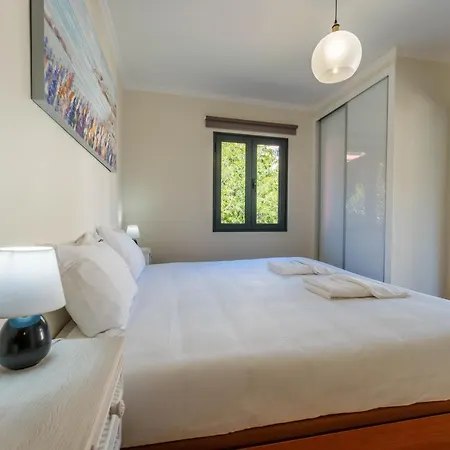 Flh Triplex With Terrace Ferienhaus