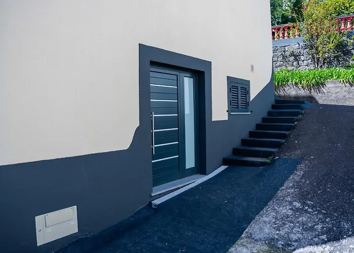 Flh Triplex With Terrace *